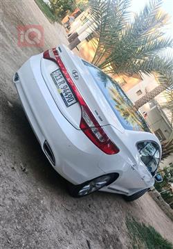 هیۆندای ازێرا